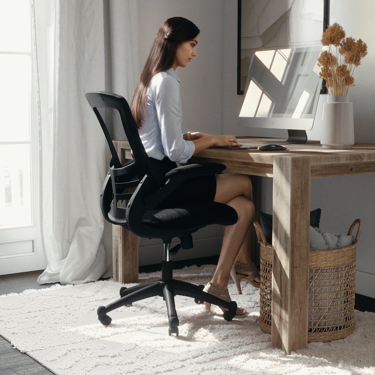 Kelista Mid-Back Black Mesh Swivel Ergonomic Task Office Chair - Bestfurniturecart